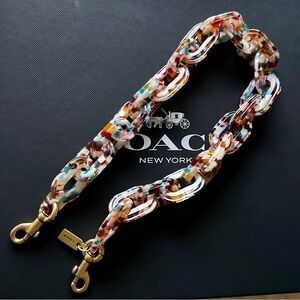 Coach - Short Chain Strap - Multi-Color - NWOT 🌸PRICE FIRM🌸